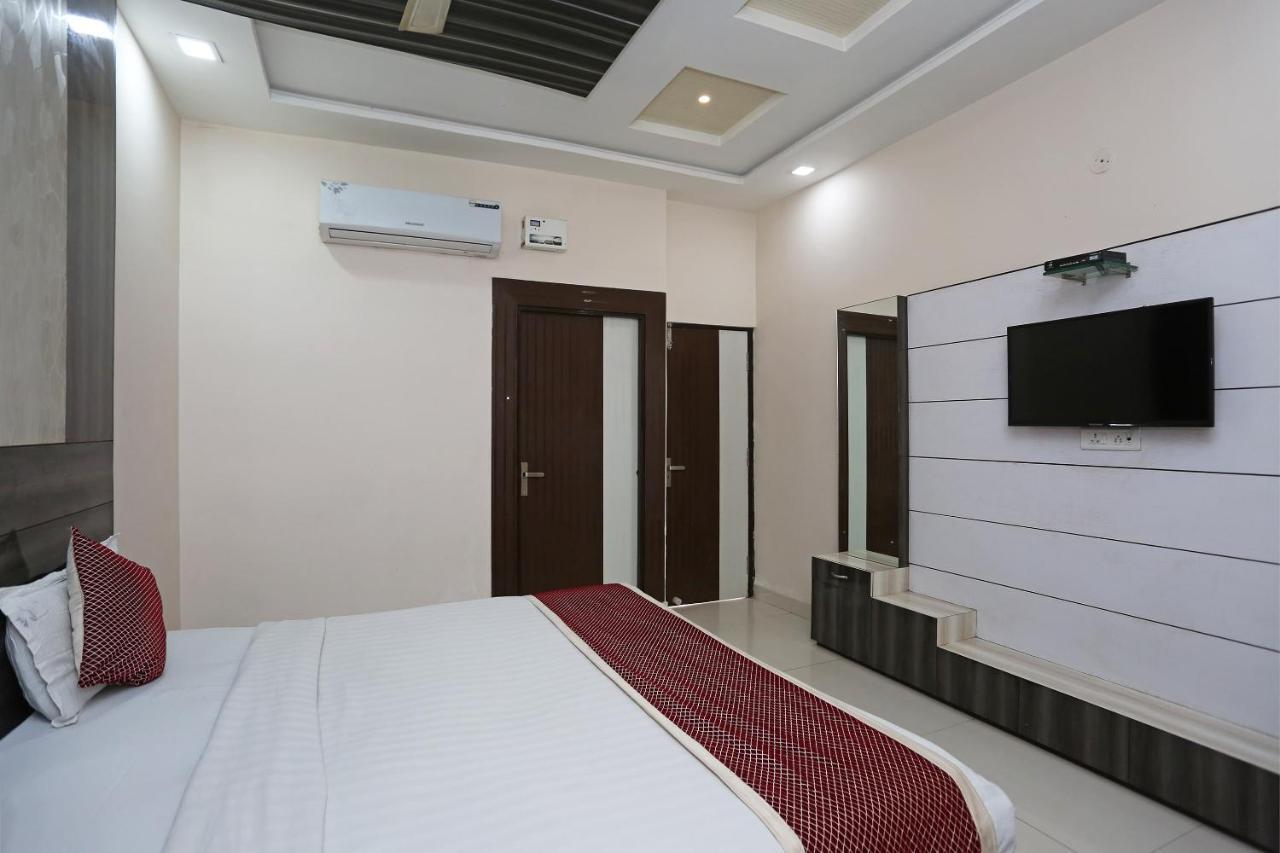 Oyo 3202 Hotel Gayatri Residency Agra  Eksteriør billede